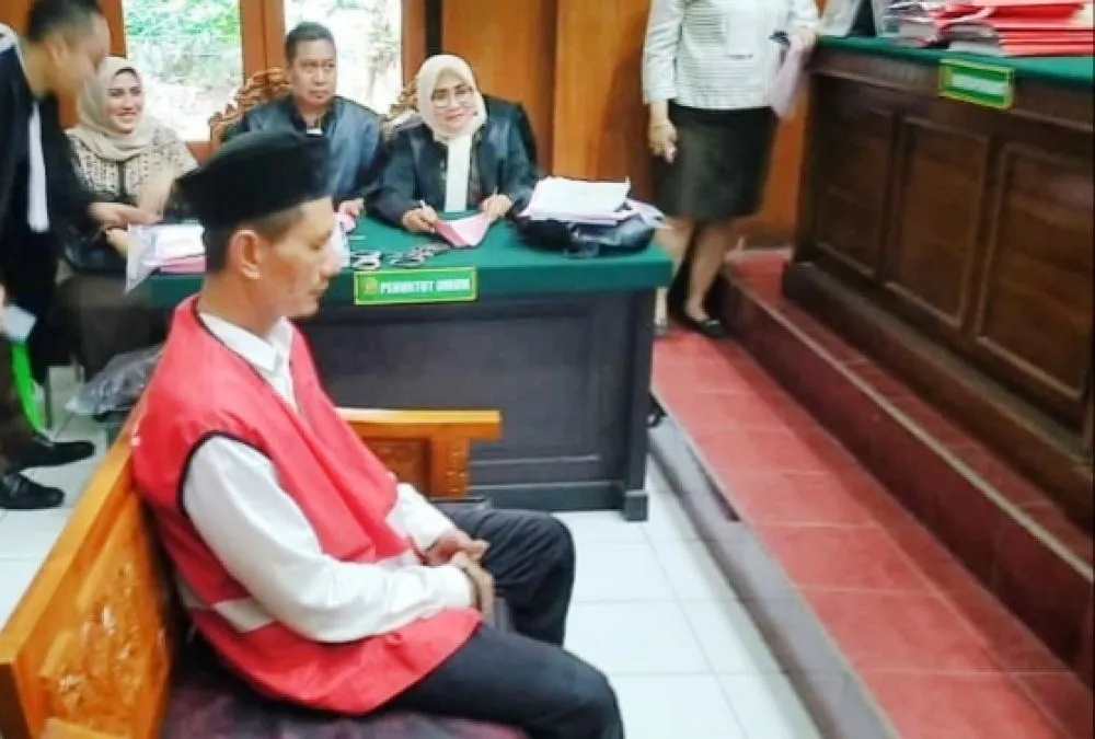 Pembakar Istri Ketintang Dituntut 8,5 Tahun Penjara