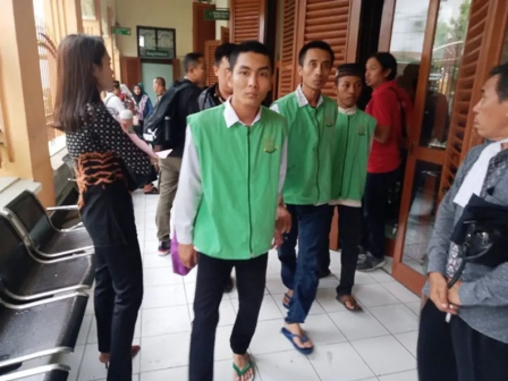 Dwi Agus Mualudi Transaksi Narkoba di Rel KA Dupak