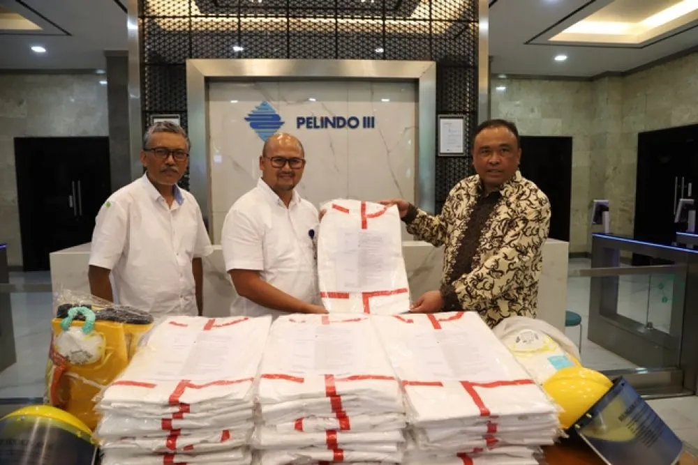 Pelindo III Sumbang 90 Ribu APD Cegah Covid-19
