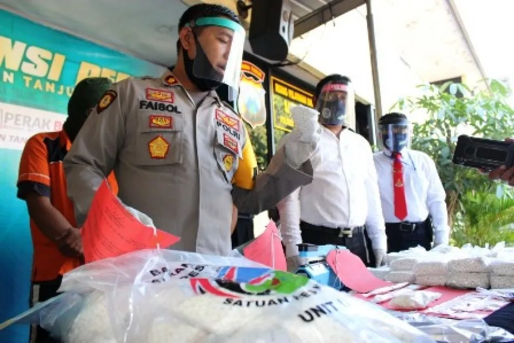 Tukang Bakso Tangkap Pengedar Sabu Platuk
