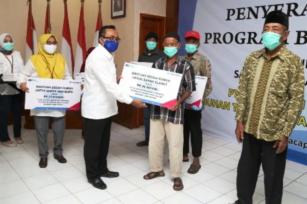 Pelindo 3 Bantu Rumah dan Sarana Ibadah di Cilacap