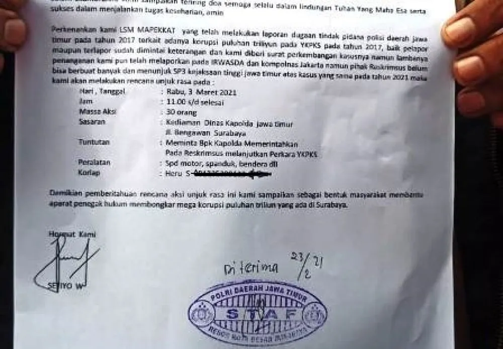 Awas! Puluhan Massa Demo Rumah Kapolda Jatim