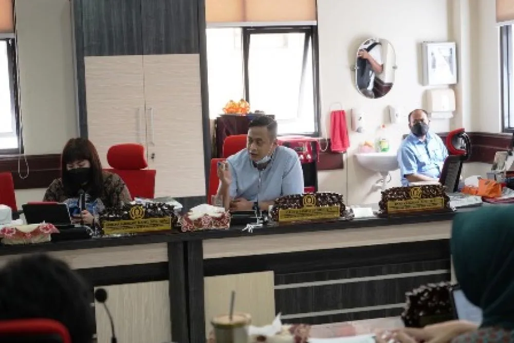 Dewan Pertimbangkan Pertemuan Tatap Muka 100%