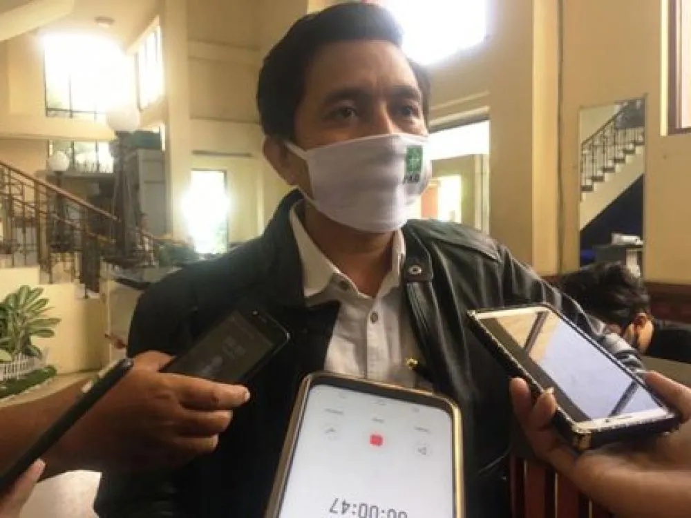 Komis B Menyoal Izin Alfamart dan Indomaret