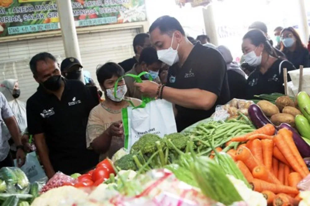 Pemkot Surabaya Kebut Perwali Kantong Plastik