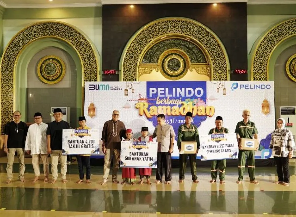 SPTP Group Usaha Pelindo Bagikan Ribuan Sembako