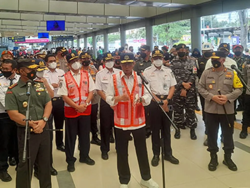Menhub Pastikan Stasiun Pasar Senen Siap Layani Mudik