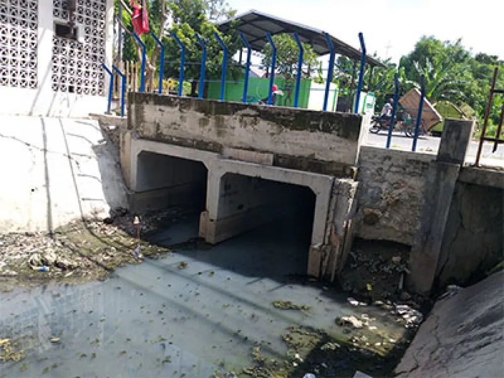 DPU SDA Sangkal Tumpukan Sampah di Kali Afvoer