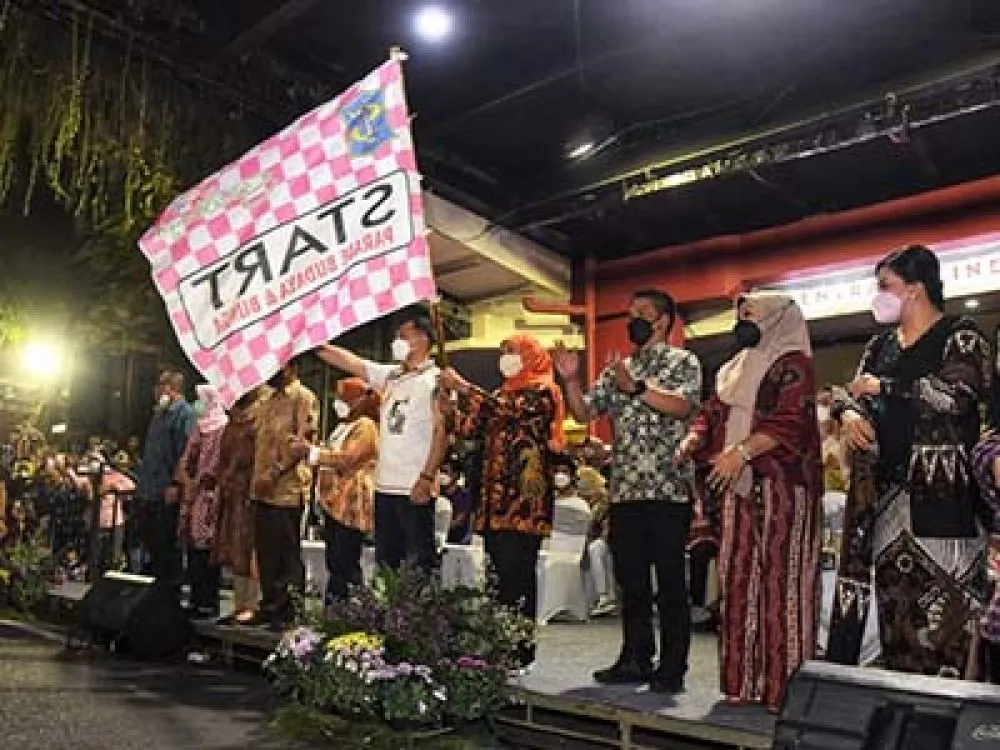 Kemeriahan Parade Budaya Surabaya Vaganza 2022