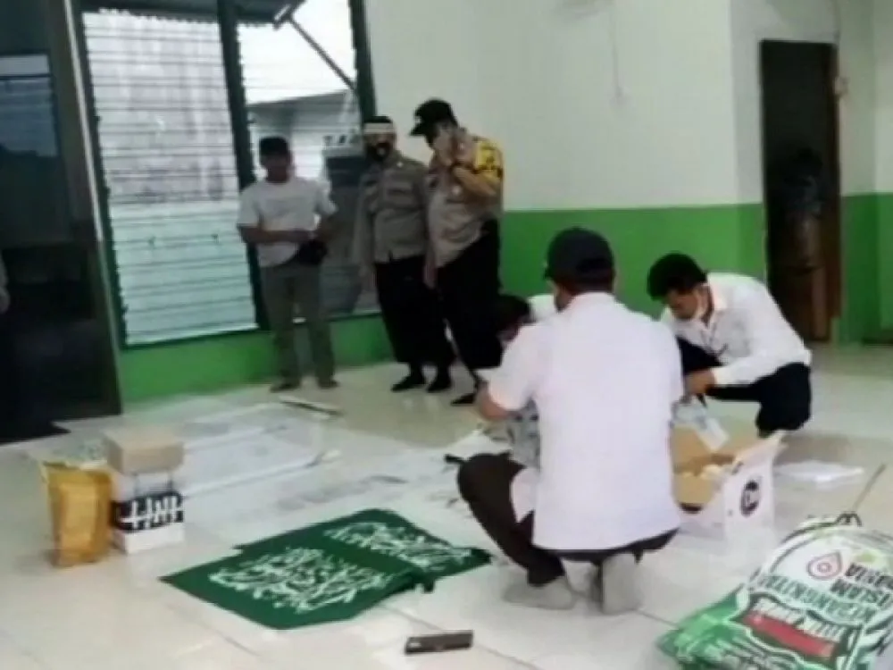 Polda Jatim Geledah Kantor Khilafatul Muslimin