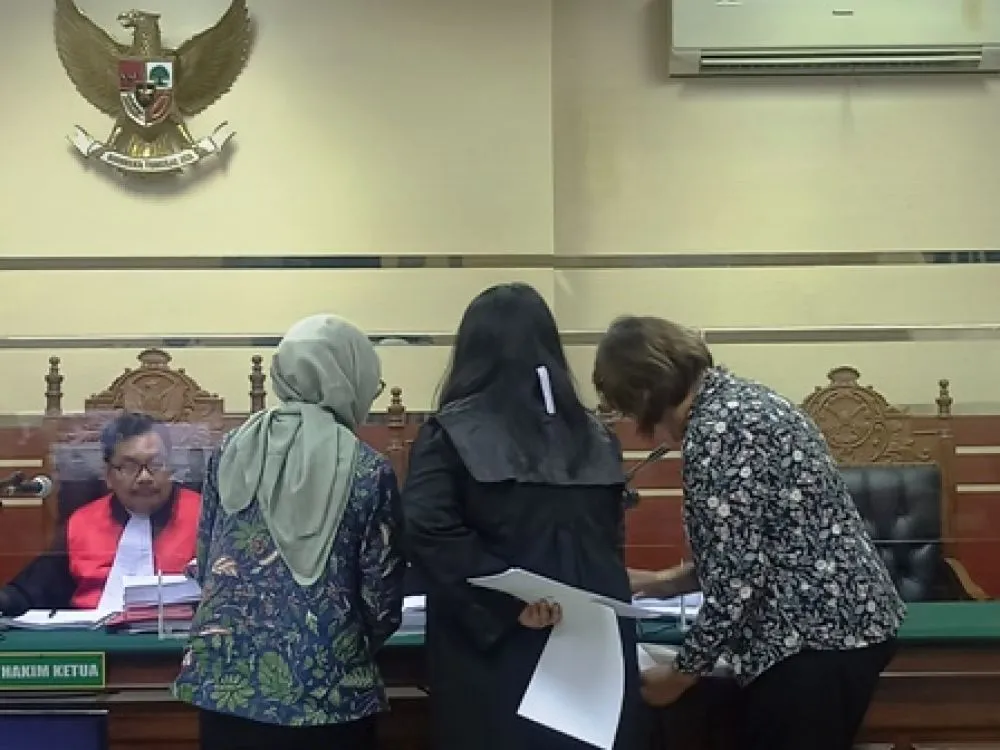 Nuning Akui Terima Uang dan Perhiasan dari Eksi