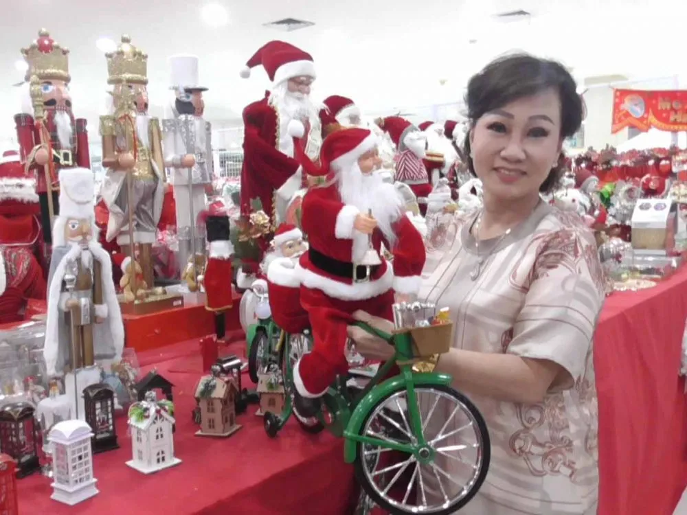 Koleksi Pernak-pernak Natal dan Tahun Baru 2024 Sentosa Florist Kian Unik