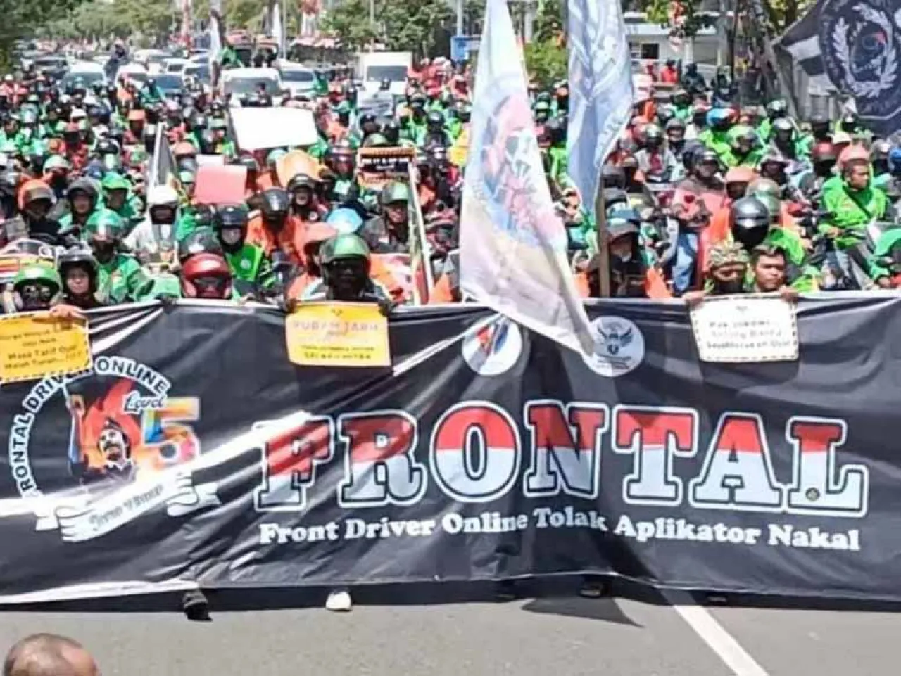 Ribuan Driver Ojol Frontal Bakal Geruduk Kantor DPRD Jatim