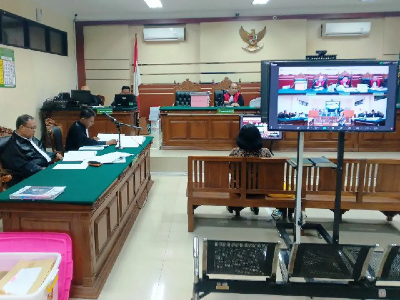 PNS Biro AP Jatim di Konfrontasi Terkait Korupsi Hibah Sampang
