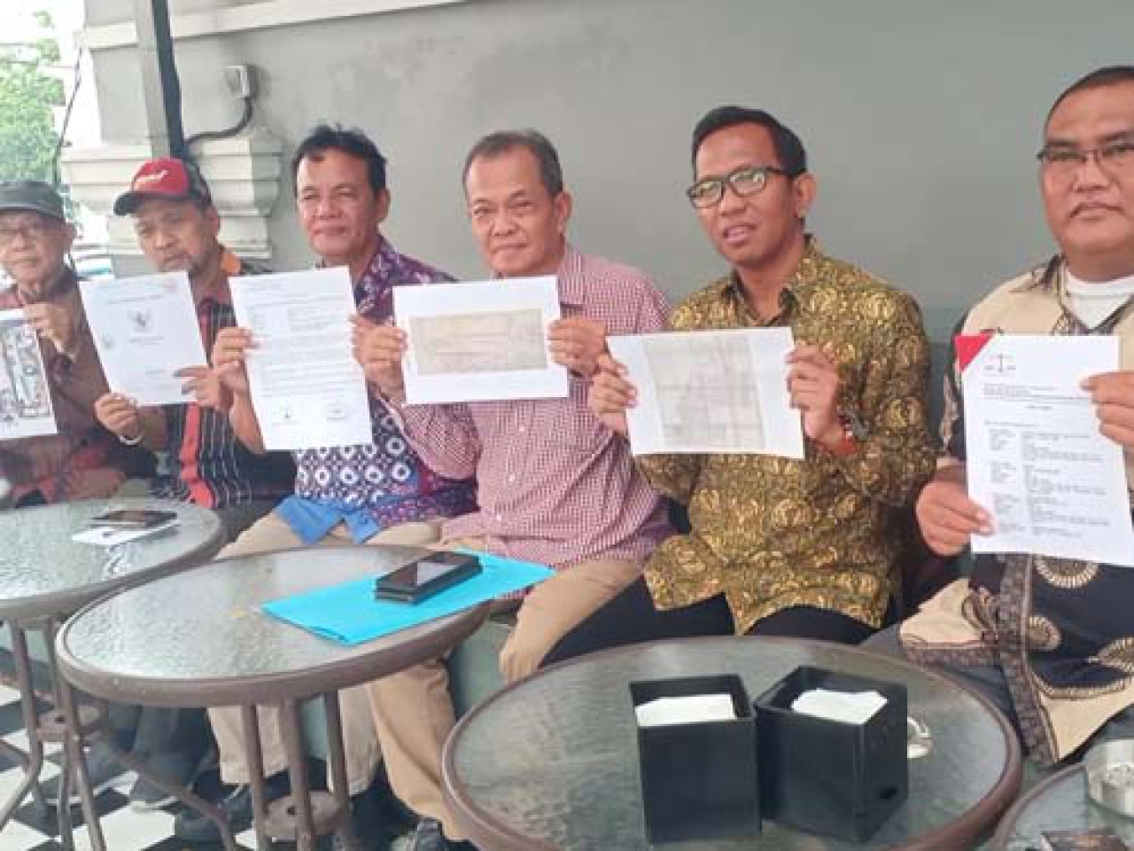 Forum RT dan RW Perum GSI Buat Aduan di Polrestabes Surabaya, Kamis, (16/01/2025).