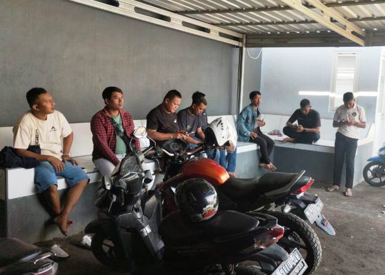 Warga konsumen perumahan AB Jaya