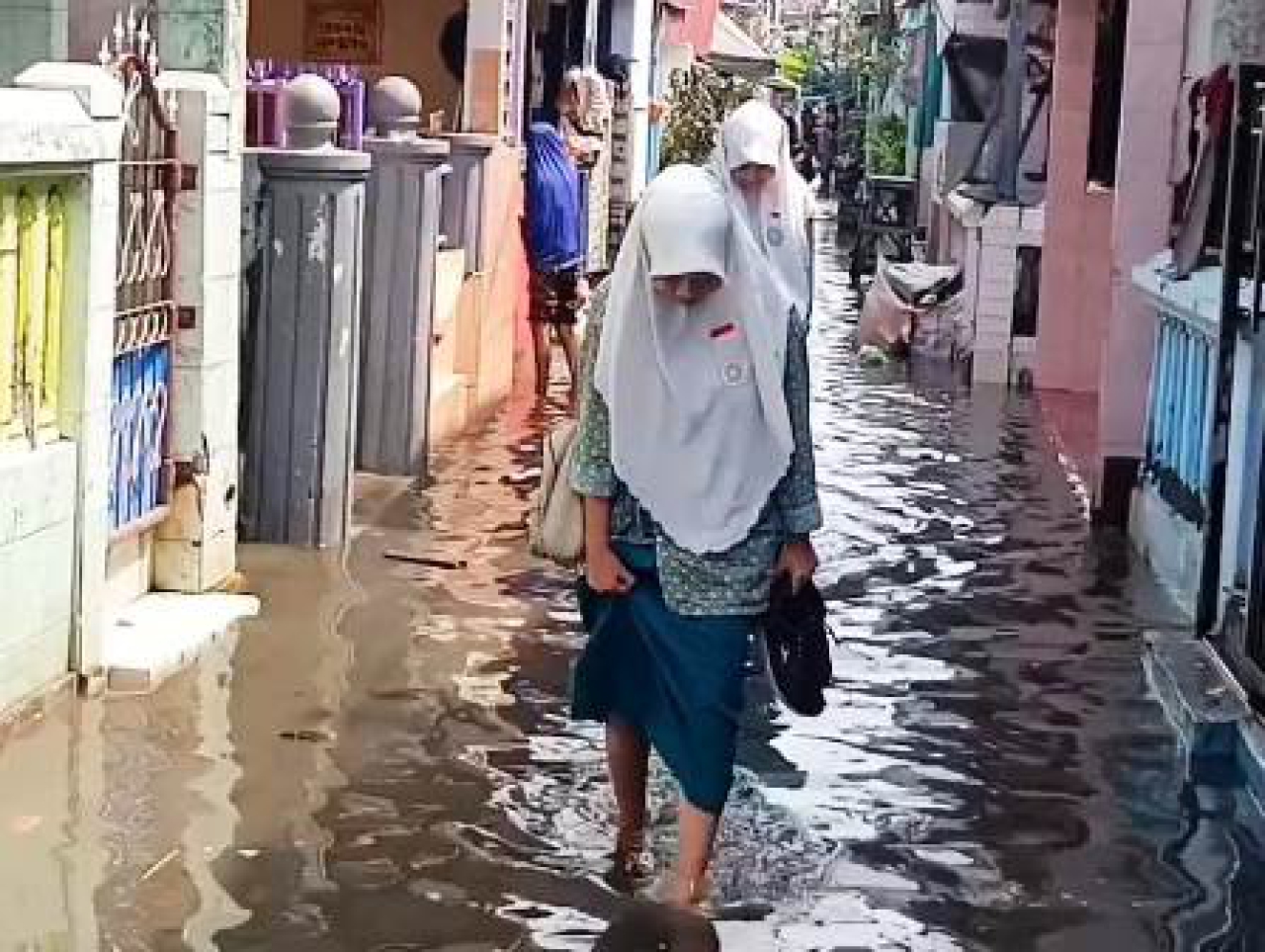 Banjir Rob di Kalianak Timur Surabaya.