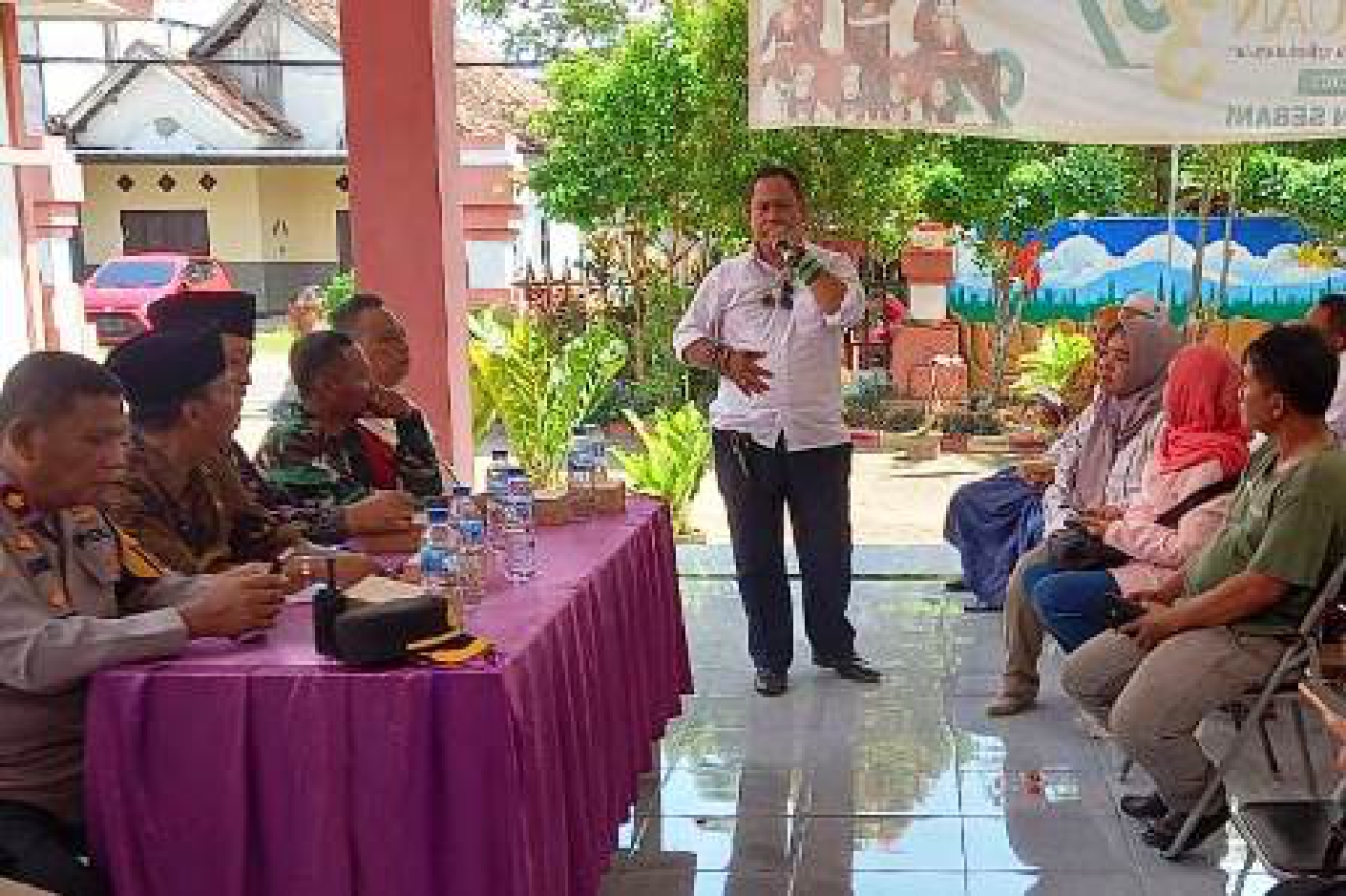 Pertemuan PKL Sebani dengan Muspika Gadingrejo, Kota Pasuruan.