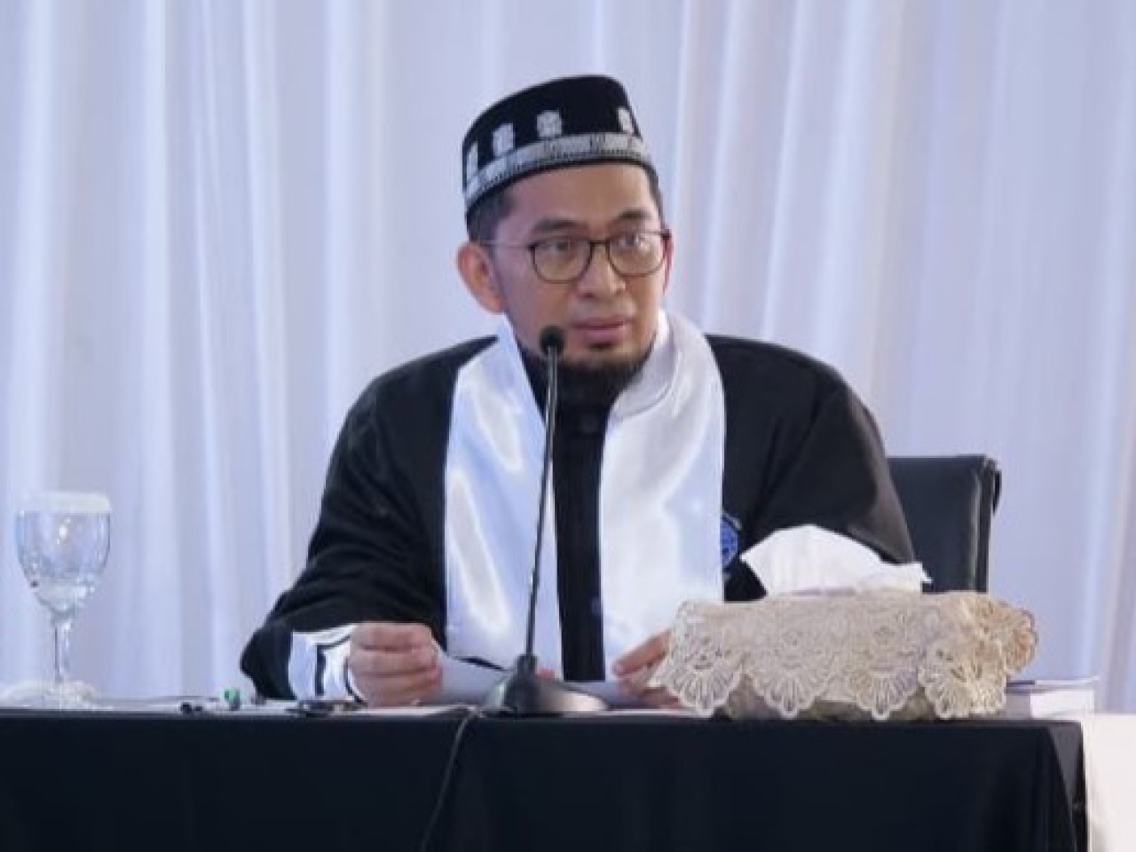 Foto: Instagram Ustadzah Adi Hidayat