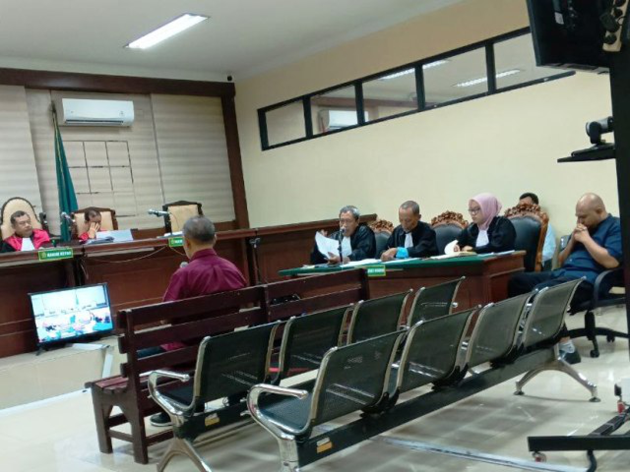 Ahli Hukum Dr. Emanuel Sujatmoko, SH, MS di Sidang Korupsi PD Pasar Surya.
