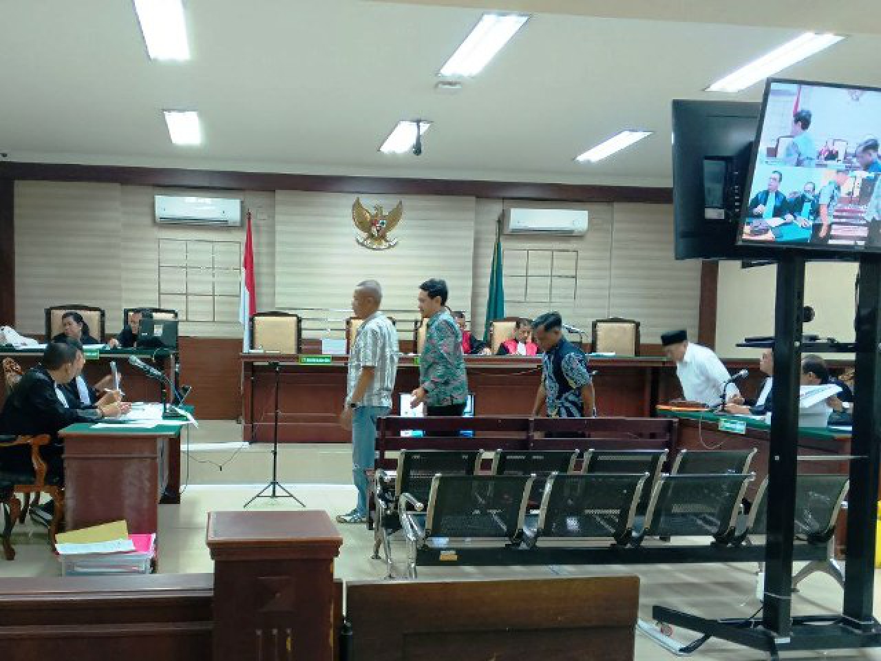(saksi) Suharto, Kristianto dan Jumariyanto.