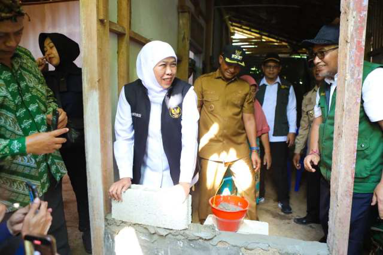 Gubernur Khofifah Kolaborasi Renovasi 158 Rumah di Pacitan