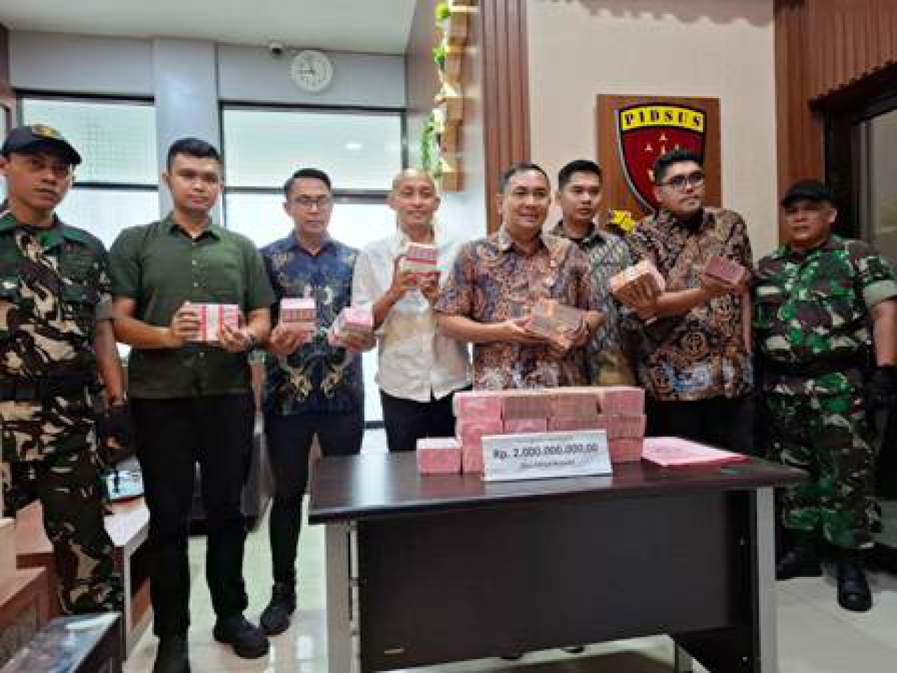 Barang bukti milik Tersangka MK
