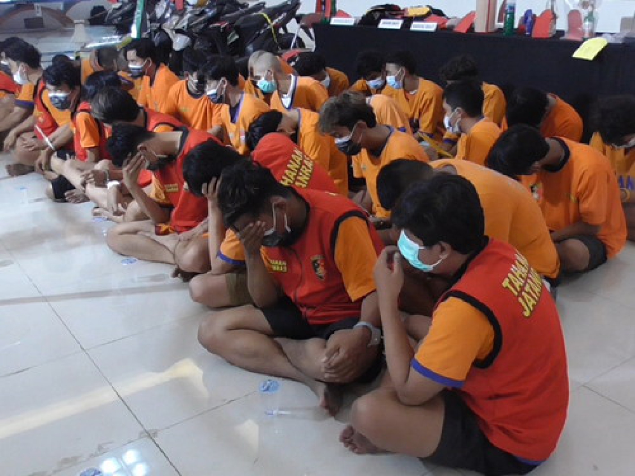 Polda Jatim merilis tersangka kerusuhan demonstrasi pada 29-30 Agustus 2025 lalu di Polrestabes Surabaya, Jumat, (05/09/2025).