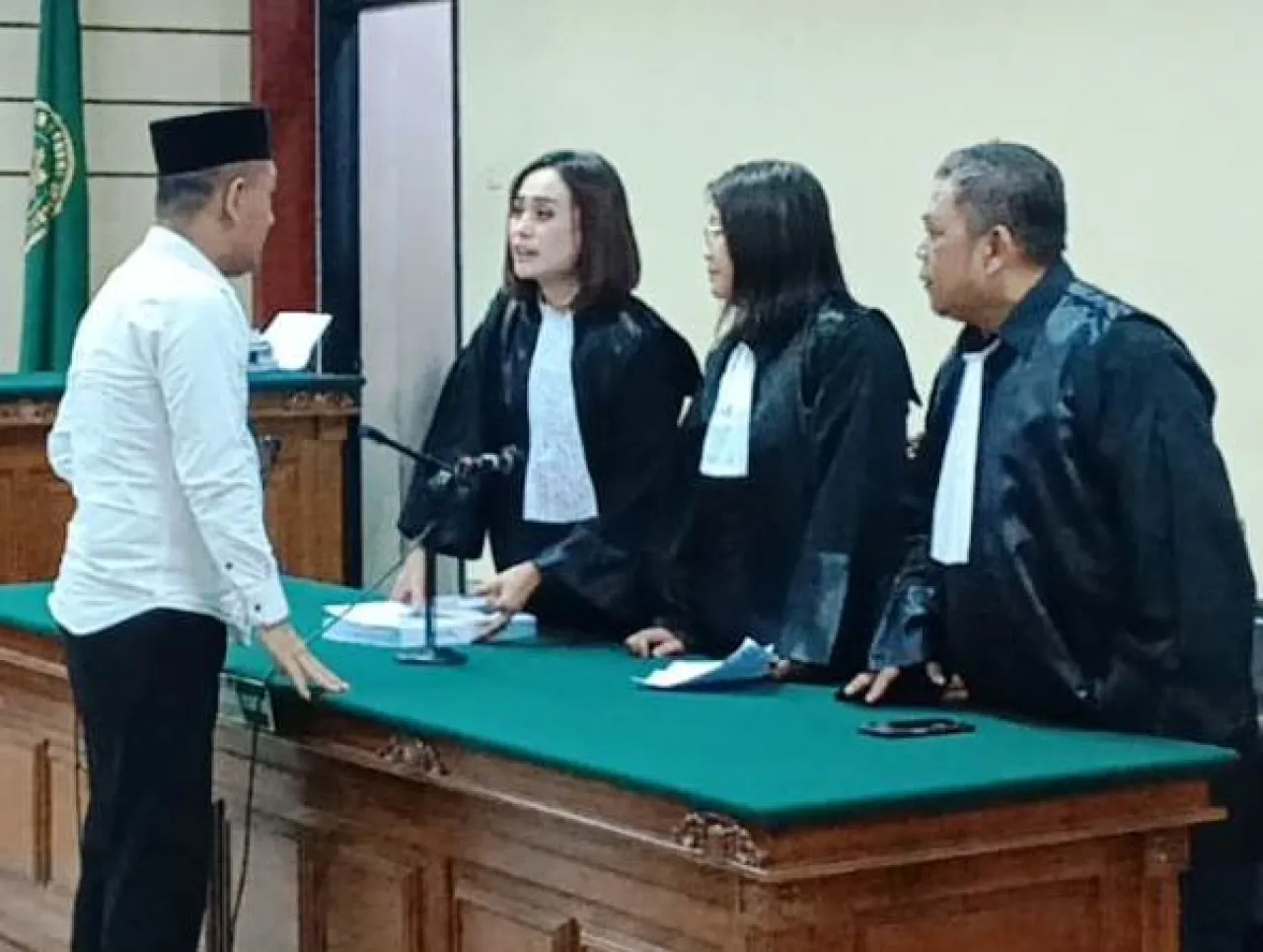 KPK Tuntut Pemberi Uang Bupati Ponorogo 2 Tahun 5 Bulan Penjara