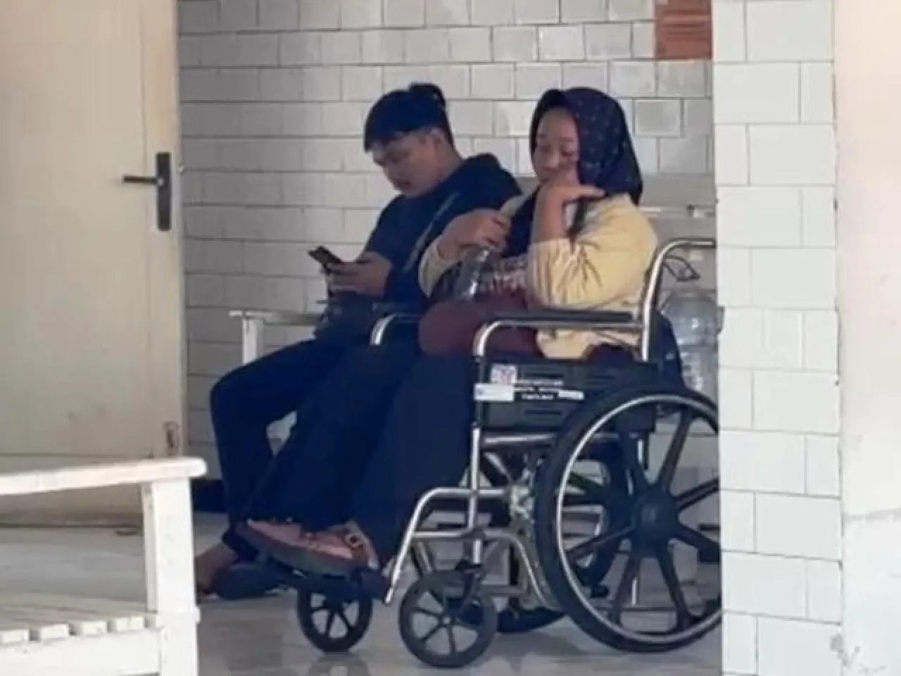 Keluarga korban kebakaran gedung R