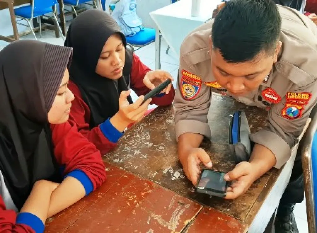 Polres Pasuruan Kenalkan AI kepada Pelajar