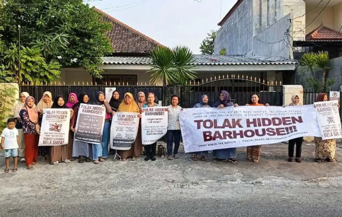 Emak-emak Desak Pemkot Surabaya Tutup Hidden Barhouse