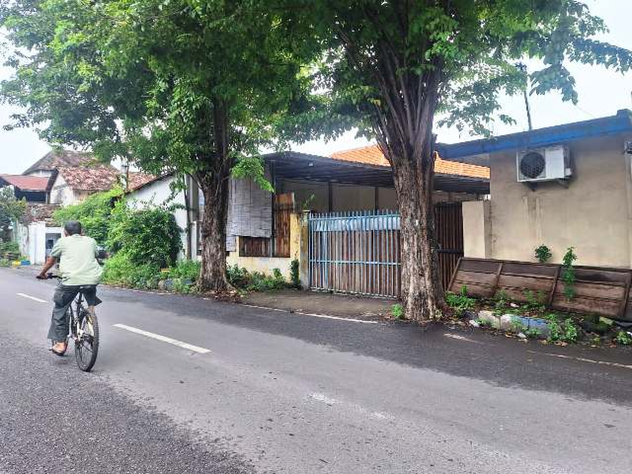 Gudang LPG Oplosan di Jl. Bandeng, Bangil, Kabupeten Pasuruan.
