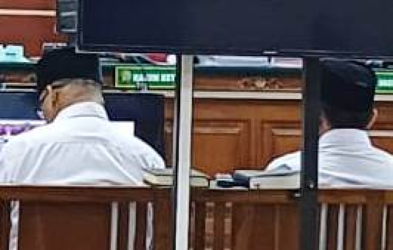 Mohamad Najib dan Adi Purwanto