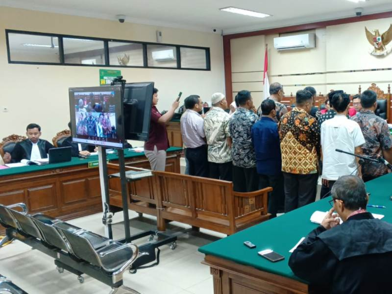 Kades dan Camat Kediri di Pengadilan Tipikor Surabaya.