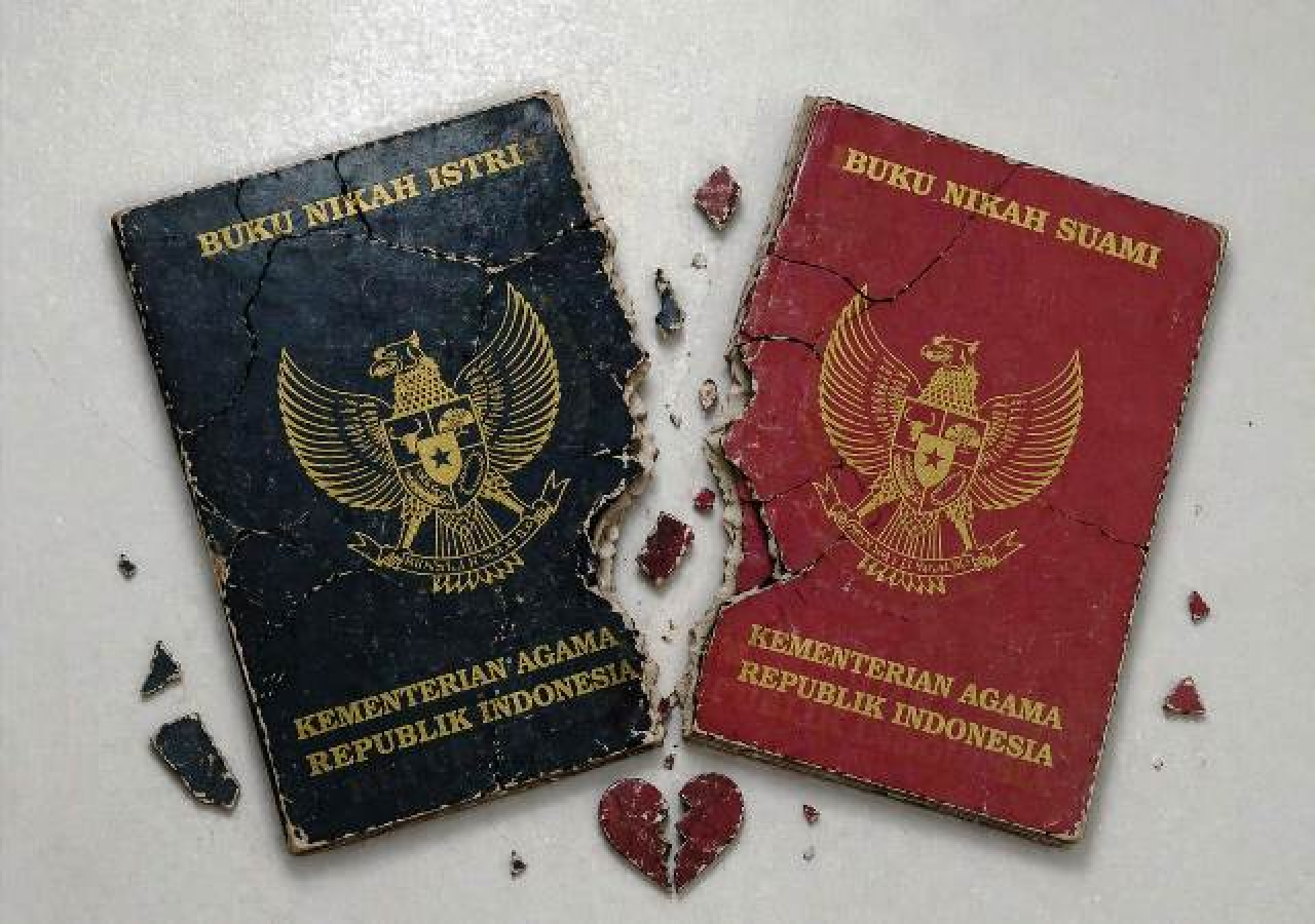 ilustrasi buku nikah.