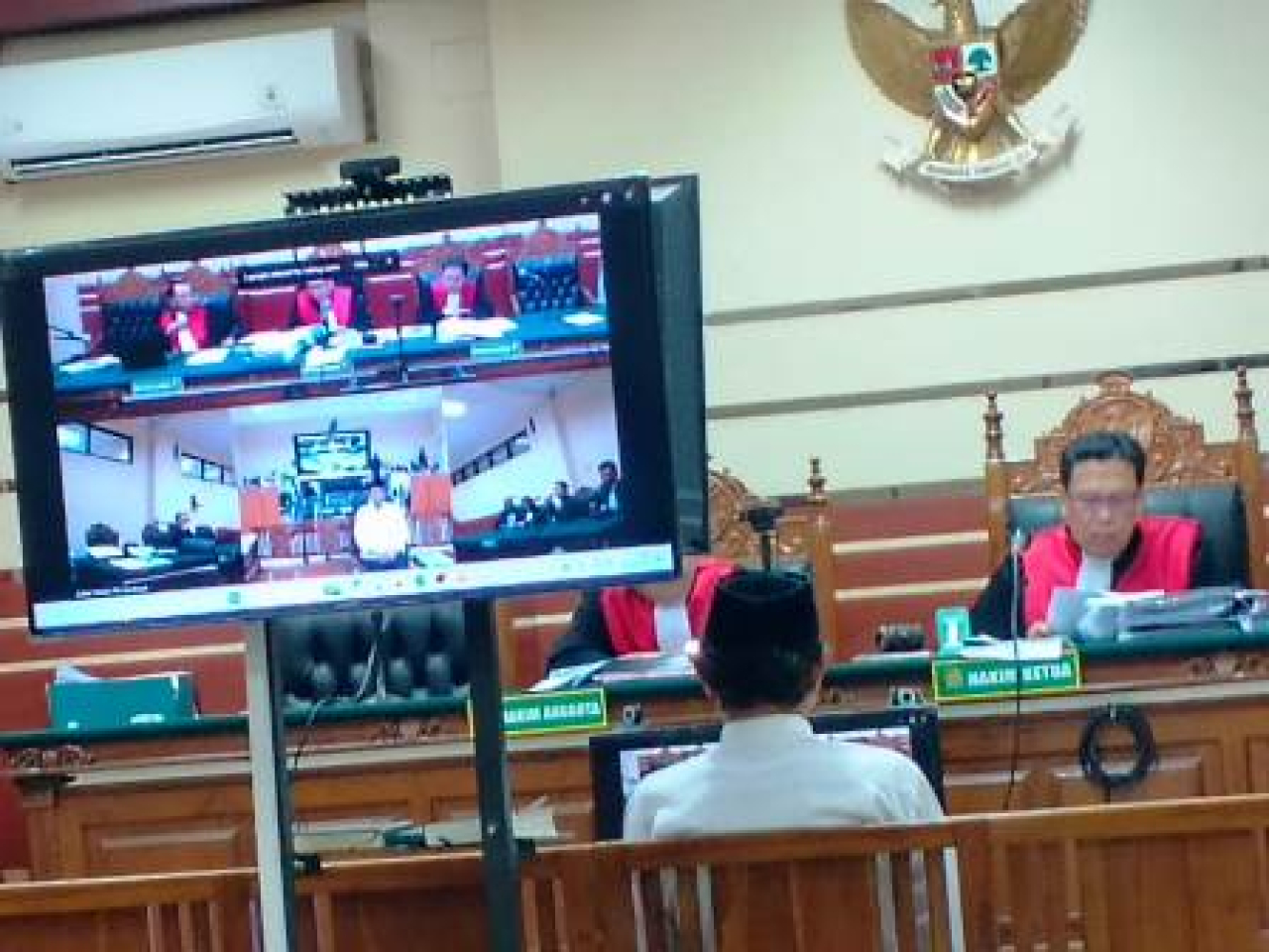 Hakim Putus Mantan Camat Padangan 4 Tahun Penjara