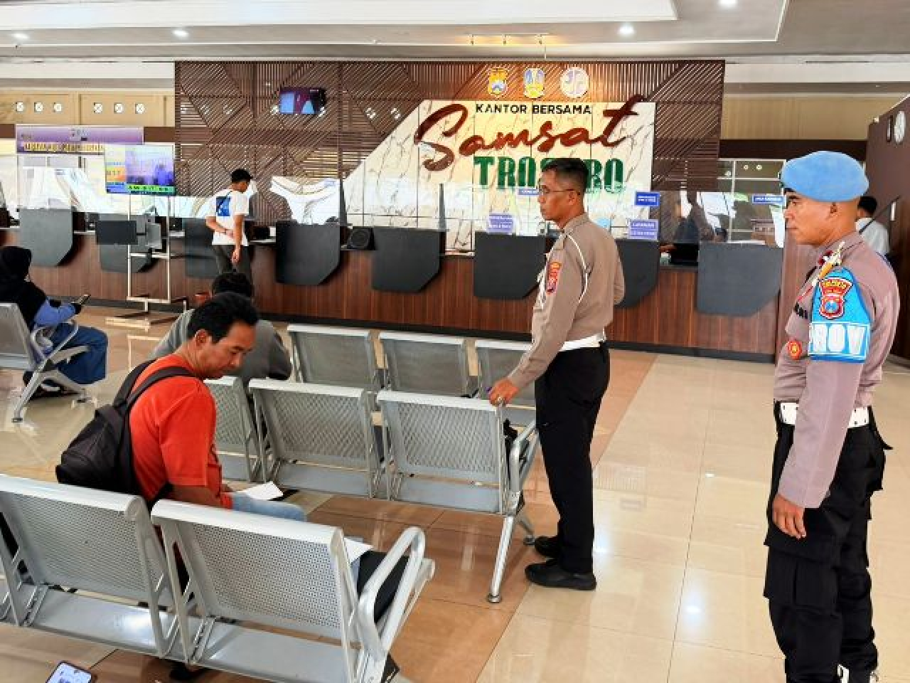 Upaya pencegahan praktik percaloan di Samsat Sidoarjo.
