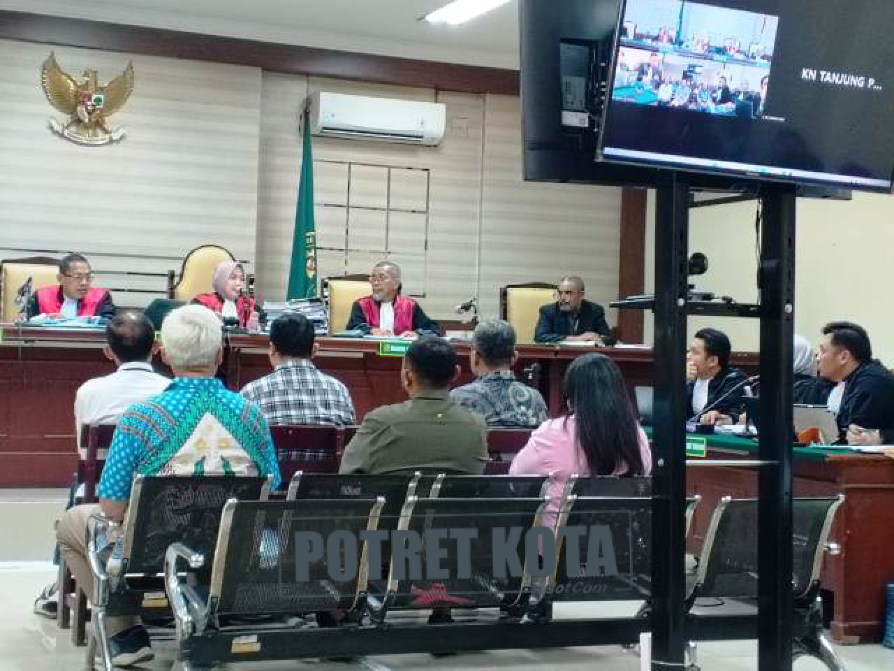 (saksi) Boy Robyanto, Suroso Wahyu Prihartono, Johanes Wahyu Hertanto, Karlinda Sari, Luqman Prasojo dan Andrianto.