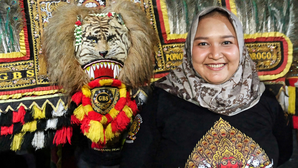Intan Ayu Paramitasari, Pemain Dhadak Merak Reog Ponorogo