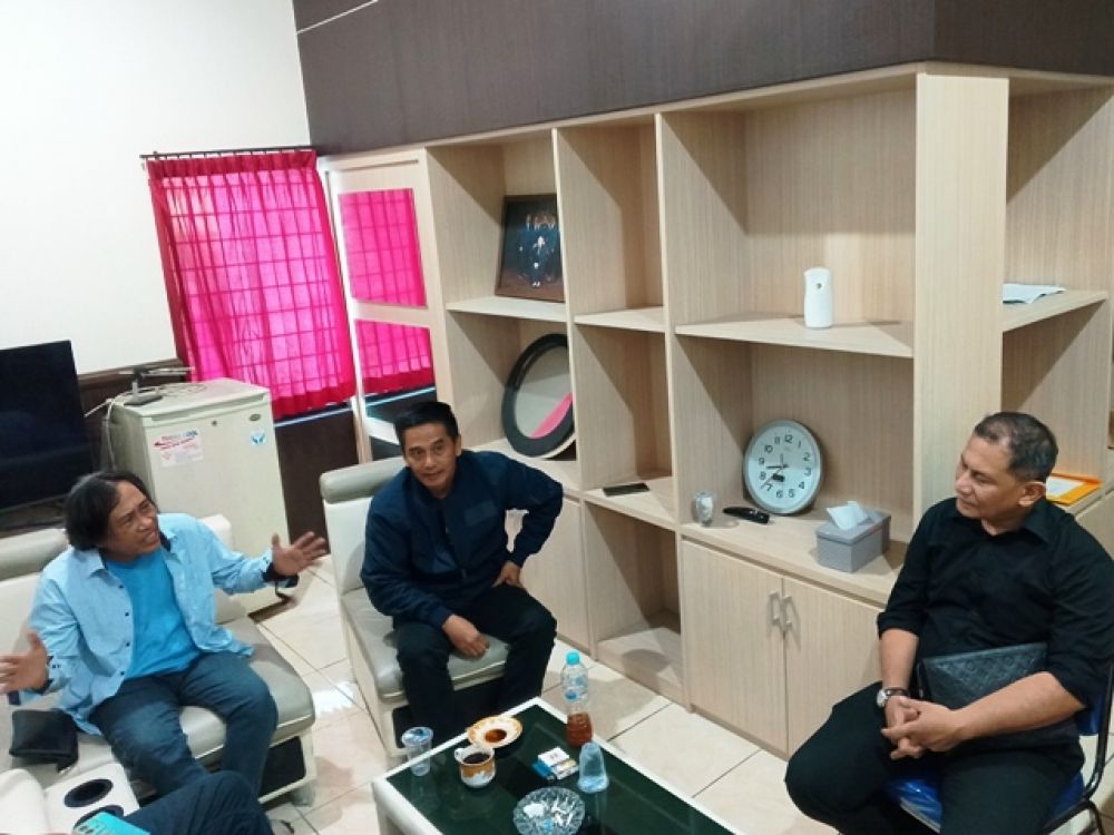 Bakal Calon Wali Kota Surabaya Perseorangan Menyoal Aturan KPU