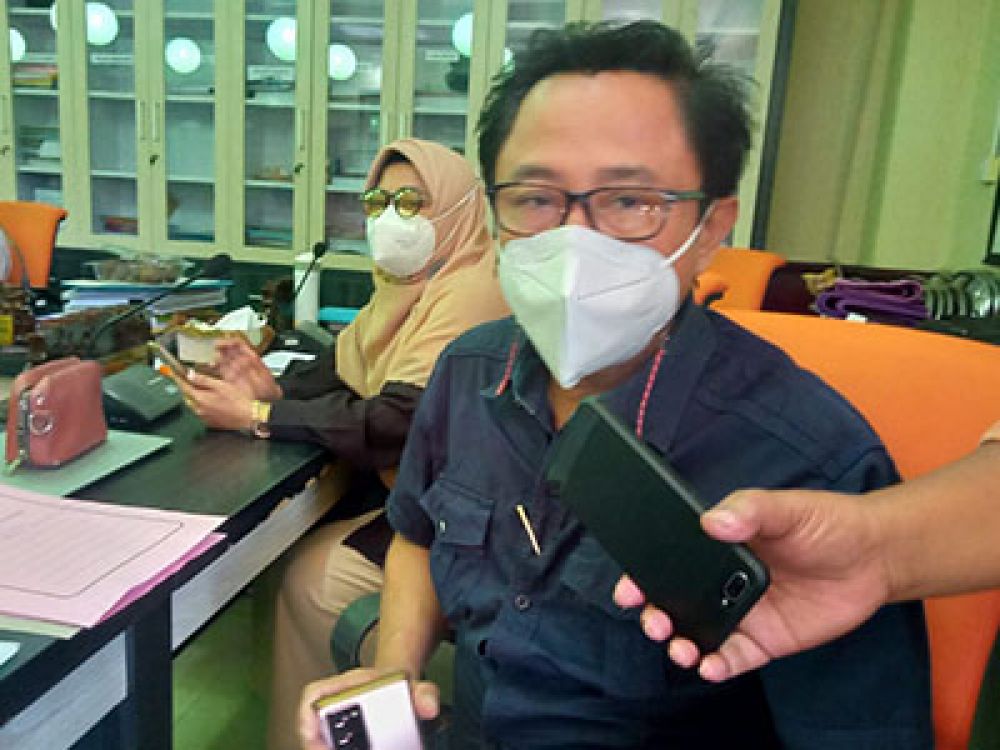 Sekretaris DPC PDI Perjuangan Surabaya, Baktiono.