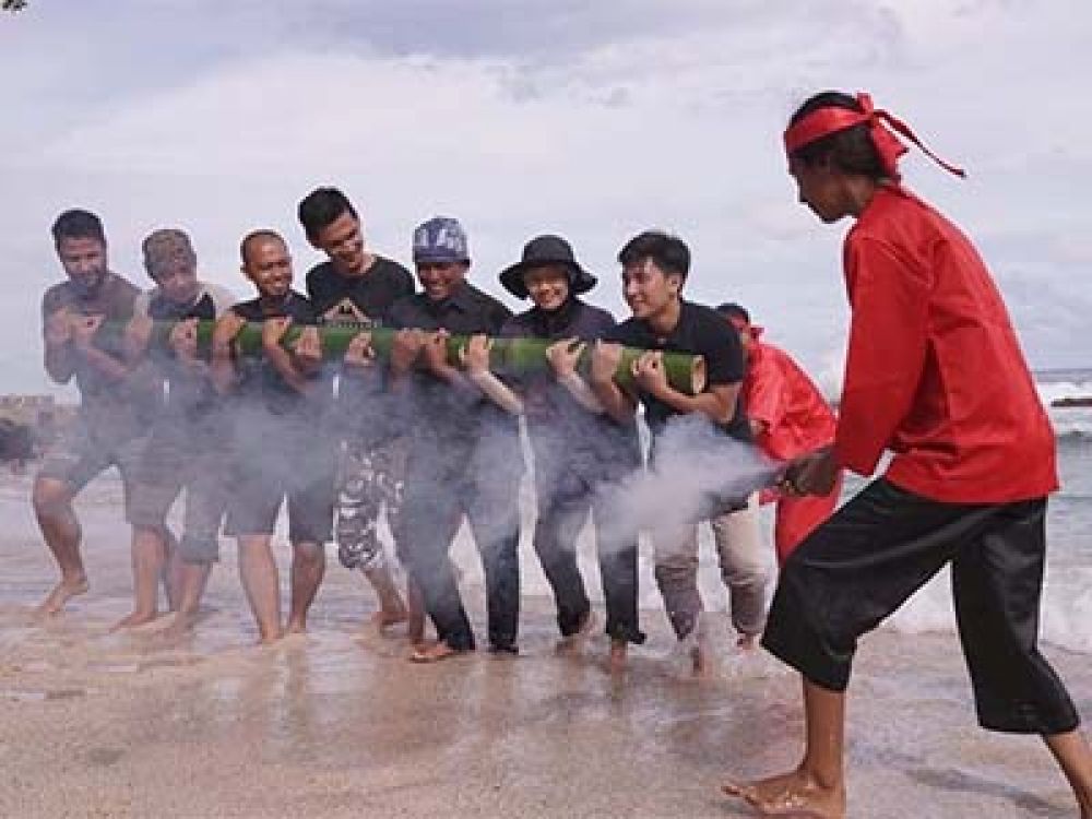 Tradisi Lebaran Ketupat di Maluku.