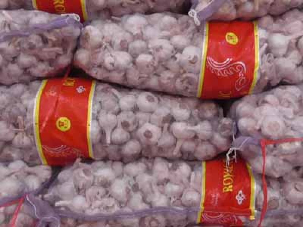 Bawang putih di Pasar Pabean, Surabaya, Rabu, (17/04/2024).