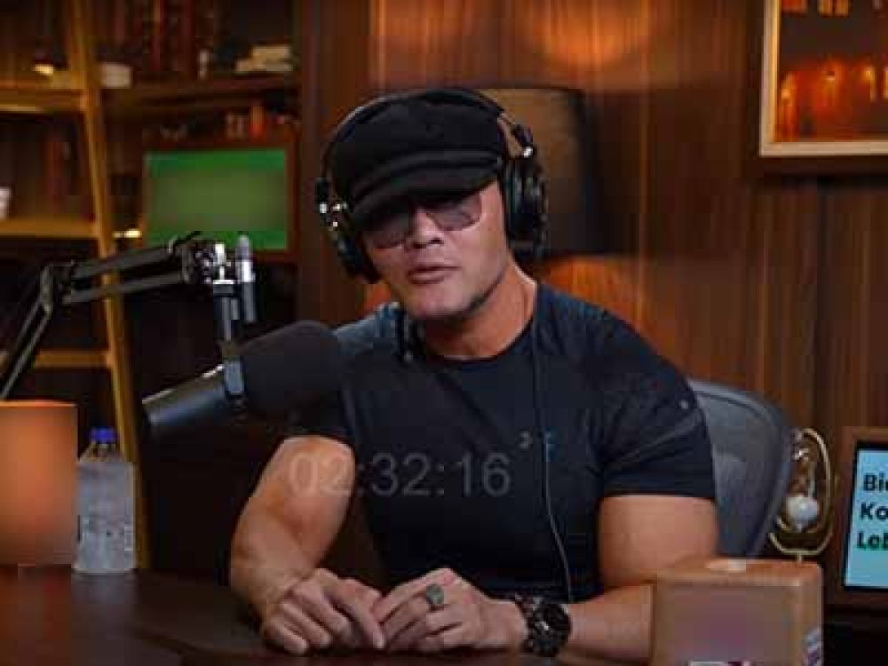 Foto capture konten Youtube Deddy Corbuzier yang menyoal diamnya KPI ketika Fajar Sadboy menjadi narasumber di program TV.