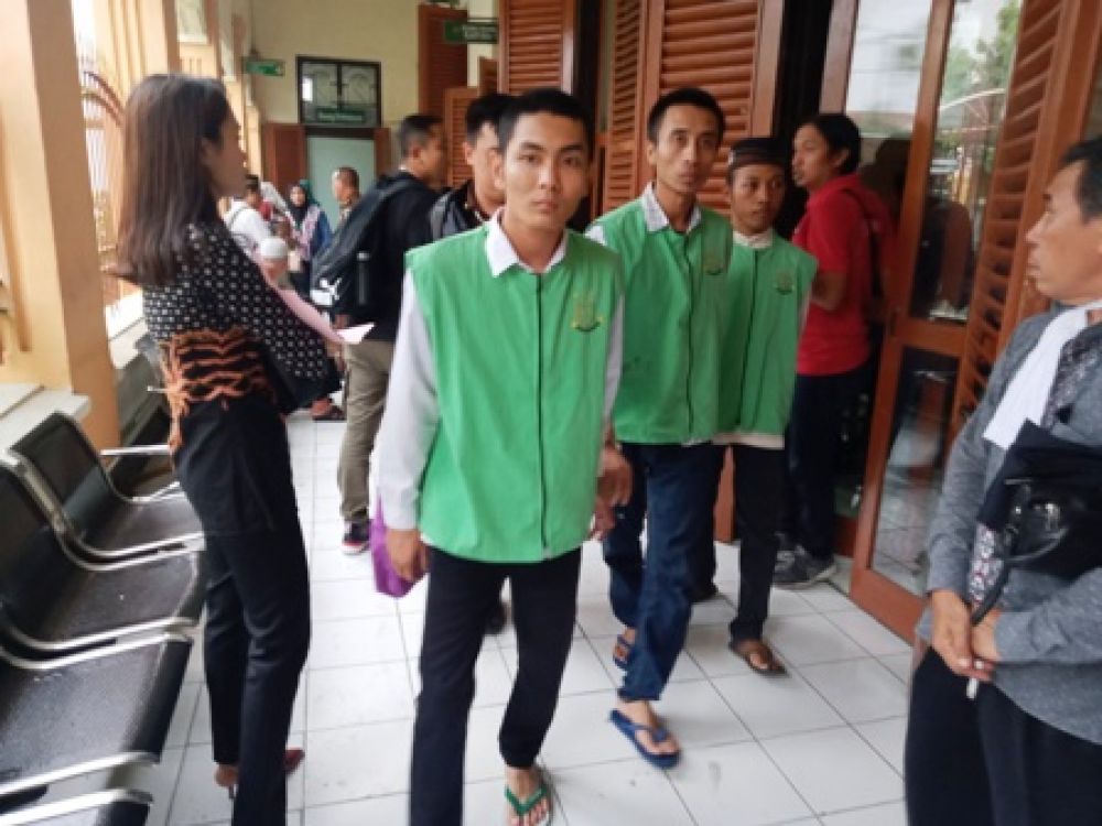 Dwi Agus Mualudi Transaksi Narkoba di Rel KA Dupak
