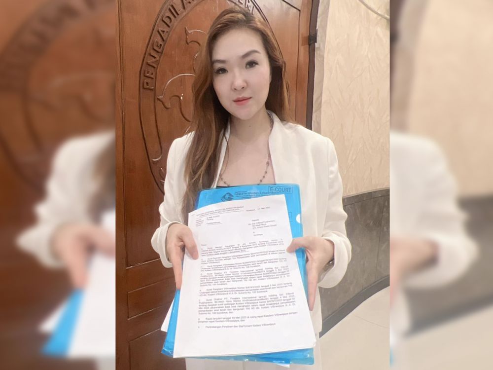 Ellen Sulistyo saat di Pengadilan Negeri Surabaya