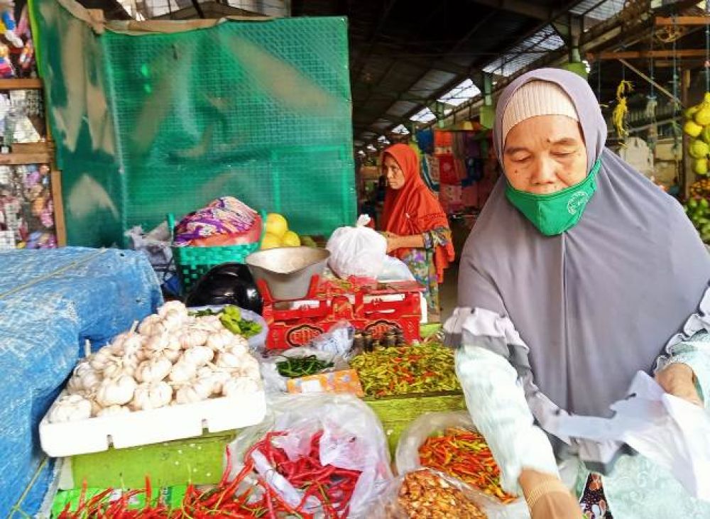 Rusminatun di Pasar Baru Tuban