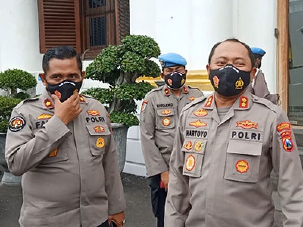 AKBP Hartoyo (kanan) bersama Kompol Fakih (kiri).