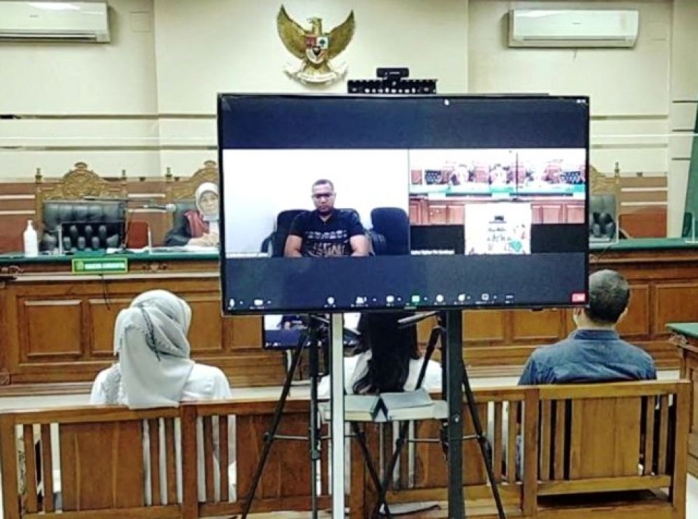 sidang Herry Luther Pattay 